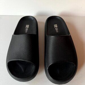 NEW 32 Degrees Cool Cushion Slide Sandals Size M (W7.5-8.5-M5.5-6.5) BLACK Slip